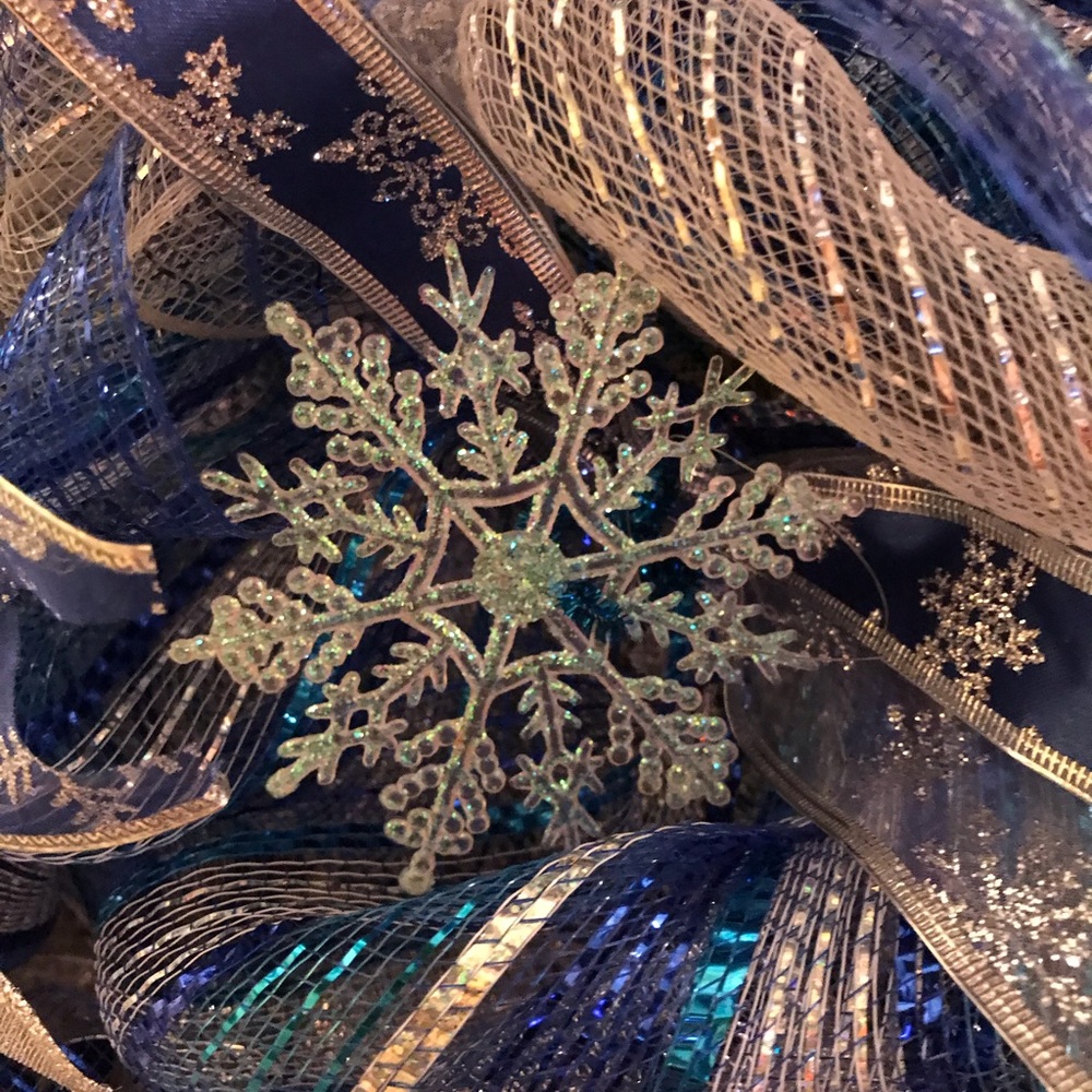 Blue & silver Christmas wreath - Picture 5 of 5